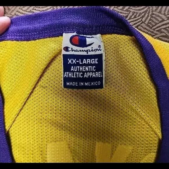 Vintage NBA Kobe Bryant Champion Lakers Jersey Size XXL Number 8 - Picture 6 of 7